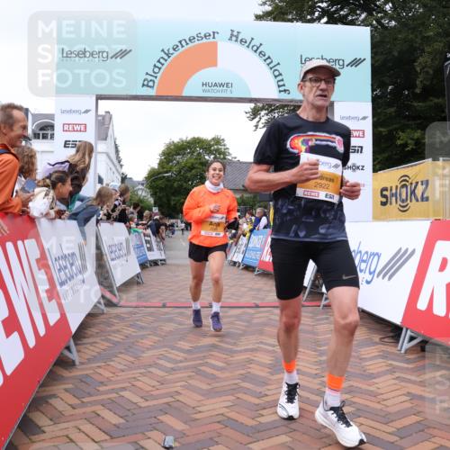 30.08.2026 - Blankeneser Heldenlauf Lena Gebhardt http://msf.ph/oto/10039738 30.08.2026 11:43:52 Ziel 2046, 2140, 2358, 2922 meine-sportfotos.de