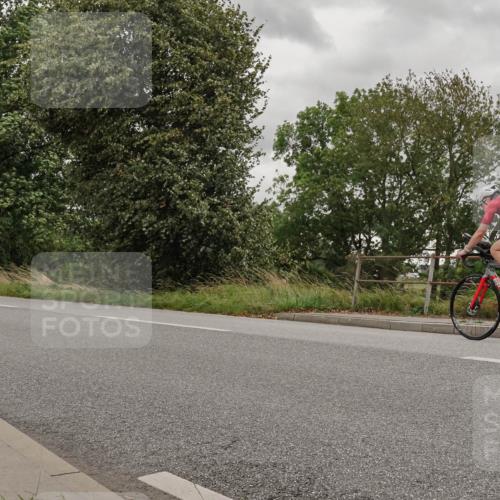 30.08.2026 - Elbe Triathlon Hamburg Michael Burmester http://msf.ph/oto/10039756 30.08.2026 14:07:10 Radfahren  meine-sportfotos.de