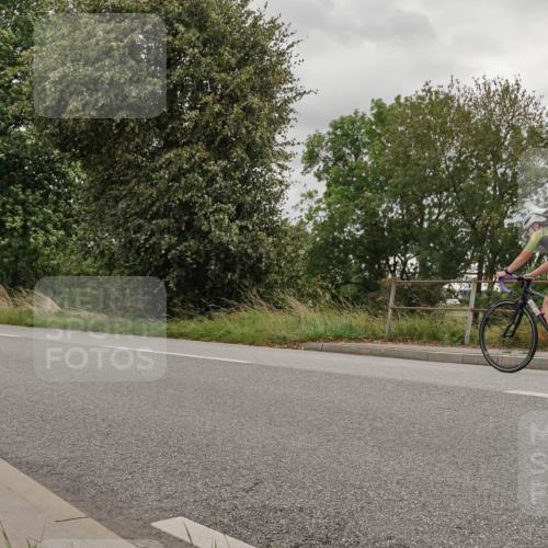 30.08.2026 - Elbe Triathlon Hamburg Michael Burmester http://msf.ph/oto/10039762 30.08.2026 14:07:38 Radfahren  meine-sportfotos.de