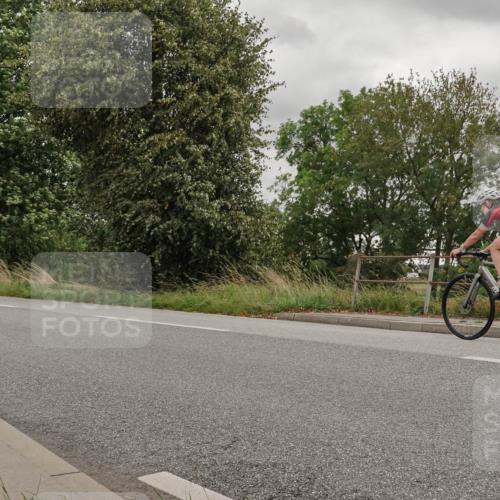 30.08.2026 - Elbe Triathlon Hamburg Michael Burmester http://msf.ph/oto/10039780 30.08.2026 14:07:55 Radfahren  meine-sportfotos.de