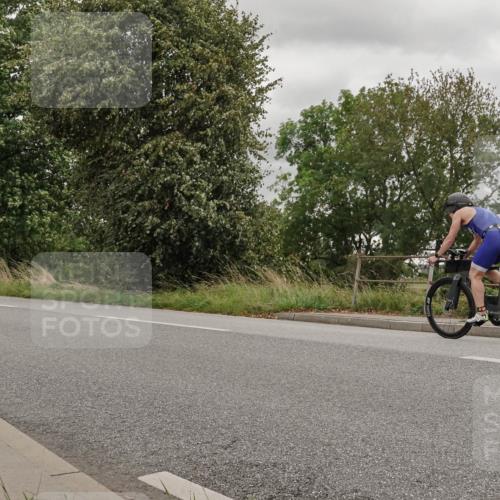 30.08.2026 - Elbe Triathlon Hamburg Michael Burmester http://msf.ph/oto/10039816 30.08.2026 14:08:50 Radfahren 150 meine-sportfotos.de