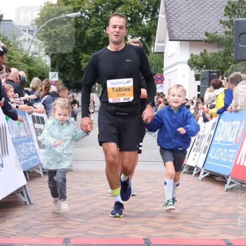 30.08.2026 - Blankeneser Heldenlauf Lena Gebhardt http://msf.ph/oto/10039827 30.08.2026 11:44:11 Ziel 2246, 2720, 2956 meine-sportfotos.de