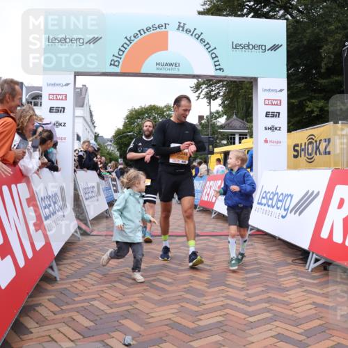 30.08.2026 - Blankeneser Heldenlauf Lena Gebhardt http://msf.ph/oto/10039852 30.08.2026 11:44:13 Ziel 2246, 2720, 2956 meine-sportfotos.de