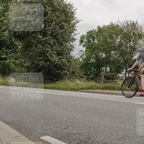 30.08.2026 - Elbe Triathlon Hamburg Michael Burmester http://msf.ph/oto/10039891 30.08.2026 14:09:54 Radfahren 175 meine-sportfotos.de