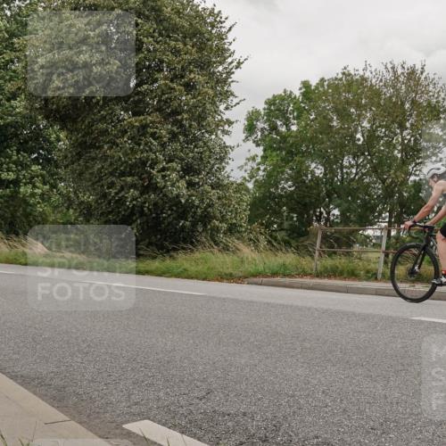 30.08.2026 - Elbe Triathlon Hamburg Michael Burmester http://msf.ph/oto/10039907 30.08.2026 14:10:10 Radfahren 131, 156 meine-sportfotos.de