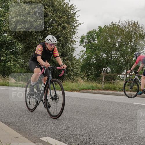 30.08.2026 - Elbe Triathlon Hamburg Michael Burmester http://msf.ph/oto/10039937 30.08.2026 14:10:26 Radfahren 147, 167 meine-sportfotos.de