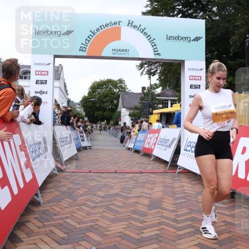 30.08.2026 - Blankeneser Heldenlauf Lena Gebhardt http://msf.ph/oto/10039953 30.08.2026 11:44:29 Ziel 2681, 2719 meine-sportfotos.de
