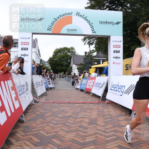 30.08.2026 - Blankeneser Heldenlauf Lena Gebhardt http://msf.ph/oto/10039963 30.08.2026 11:44:30 Ziel 2681, 2719 meine-sportfotos.de
