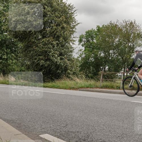 30.08.2026 - Elbe Triathlon Hamburg Michael Burmester http://msf.ph/oto/10040034 30.08.2026 14:11:20 Radfahren 173 meine-sportfotos.de