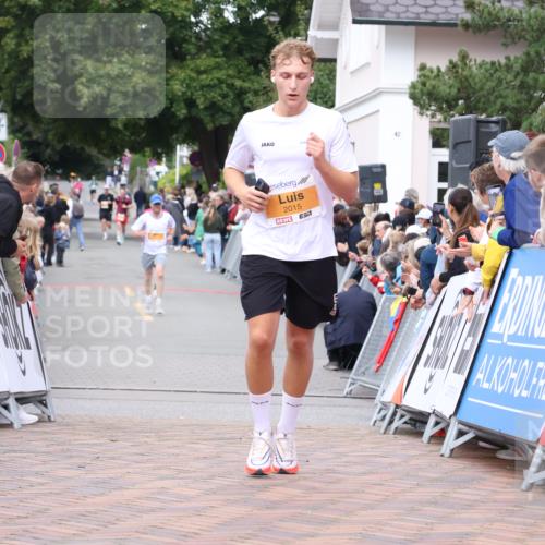 30.08.2026 - Blankeneser Heldenlauf Lena Gebhardt http://msf.ph/oto/10040055 30.08.2026 11:44:46 Ziel 2015, 2338 meine-sportfotos.de
