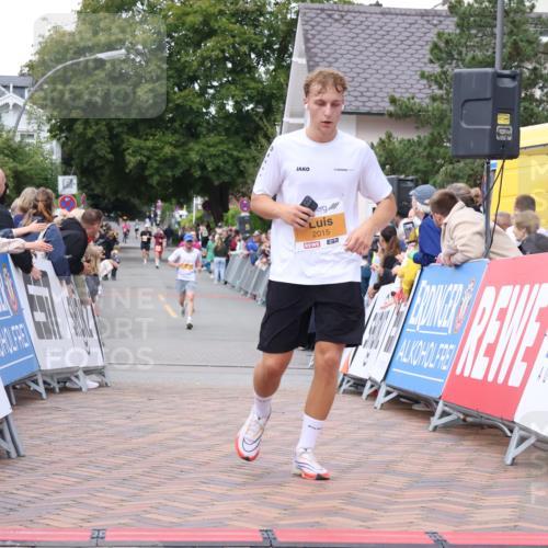 30.08.2026 - Blankeneser Heldenlauf Lena Gebhardt http://msf.ph/oto/10040065 30.08.2026 11:44:47 Ziel 2015, 2338 meine-sportfotos.de