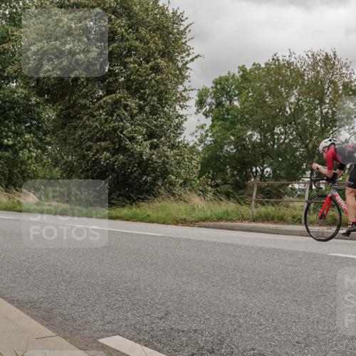 30.08.2026 - Elbe Triathlon Hamburg Michael Burmester http://msf.ph/oto/10040098 30.08.2026 14:11:44 Radfahren 146, 162 meine-sportfotos.de