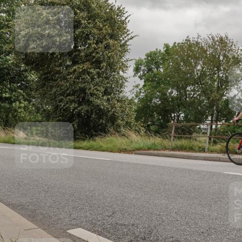 30.08.2026 - Elbe Triathlon Hamburg Michael Burmester http://msf.ph/oto/10040142 30.08.2026 14:12:02 Radfahren  meine-sportfotos.de