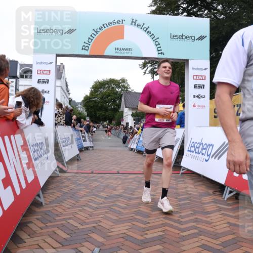 30.08.2026 - Blankeneser Heldenlauf Lena Gebhardt http://msf.ph/oto/10040154 30.08.2026 11:44:59 Ziel 2014, 2650 meine-sportfotos.de