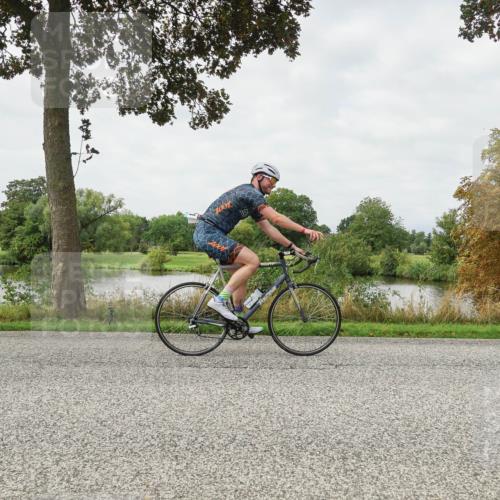 30.08.2026 - Elbe Triathlon Hamburg Michael Burmester http://msf.ph/oto/10040191 30.08.2026 10:50:46 Radfahren 1121, 1307 meine-sportfotos.de