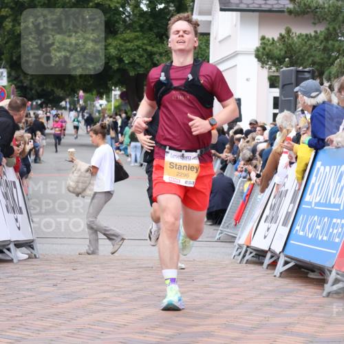 30.08.2026 - Blankeneser Heldenlauf Lena Gebhardt http://msf.ph/oto/10040198 30.08.2026 11:45:06 Ziel 2296, 2548 meine-sportfotos.de