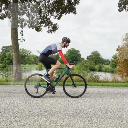 30.08.2026 - Elbe Triathlon Hamburg Michael Burmester http://msf.ph/oto/10040200 30.08.2026 10:51:01 Radfahren 1009, 1025, 1071, 1298, 1303, 1341 meine-sportfotos.de
