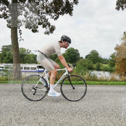 30.08.2026 - Elbe Triathlon Hamburg Michael Burmester http://msf.ph/oto/10040245 30.08.2026 10:51:21 Radfahren 1015, 1113, 1272, 1277 meine-sportfotos.de
