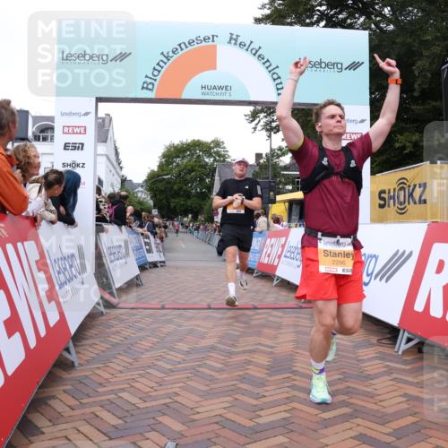 30.08.2026 - Blankeneser Heldenlauf Lena Gebhardt http://msf.ph/oto/10040254 30.08.2026 11:45:08 Ziel 2296, 2548 meine-sportfotos.de