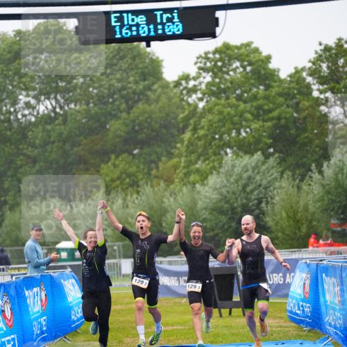 30.08.2026 - Elbe Triathlon Hamburg LAZAROV Photography http://msf.ph/oto/10040259 30.08.2026 16:01:00 Ziel  meine-sportfotos.de