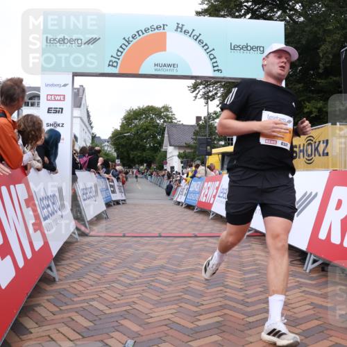30.08.2026 - Blankeneser Heldenlauf Lena Gebhardt http://msf.ph/oto/10040280 30.08.2026 11:45:09 Ziel 2296, 2548 meine-sportfotos.de