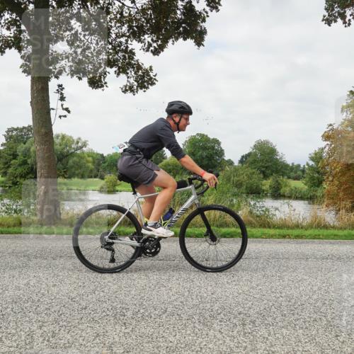 30.08.2026 - Elbe Triathlon Hamburg Michael Burmester http://msf.ph/oto/10040285 30.08.2026 10:51:46 Radfahren 901, 1022, 1094, 1103, 1108, 1171, 1354 meine-sportfotos.de