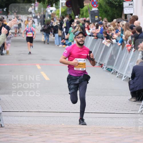 30.08.2026 - Blankeneser Heldenlauf Lena Gebhardt http://msf.ph/oto/10040304 30.08.2026 11:45:17 Ziel 2950 meine-sportfotos.de