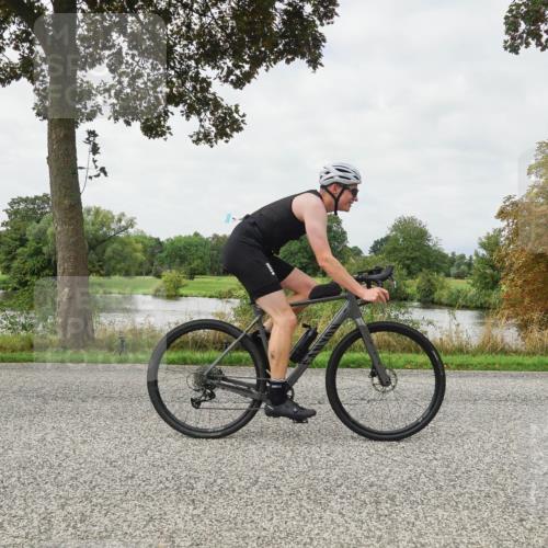30.08.2026 - Elbe Triathlon Hamburg Michael Burmester http://msf.ph/oto/10040340 30.08.2026 10:52:04 Radfahren 1074, 1242, 1302, 1310, 1325 meine-sportfotos.de