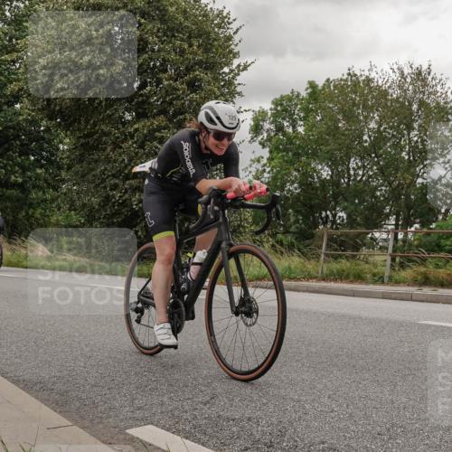 30.08.2026 - Elbe Triathlon Hamburg Michael Burmester http://msf.ph/oto/10040345 30.08.2026 14:13:18 Radfahren  meine-sportfotos.de
