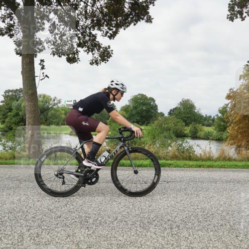 30.08.2026 - Elbe Triathlon Hamburg Michael Burmester http://msf.ph/oto/10040441 30.08.2026 10:53:05 Radfahren 813, 921, 1115 meine-sportfotos.de