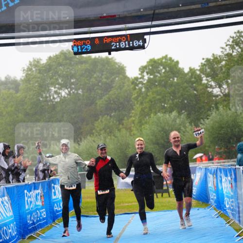 30.08.2026 - Elbe Triathlon Hamburg LAZAROV Photography http://msf.ph/oto/10040443 30.08.2026 16:05:03 Ziel  meine-sportfotos.de