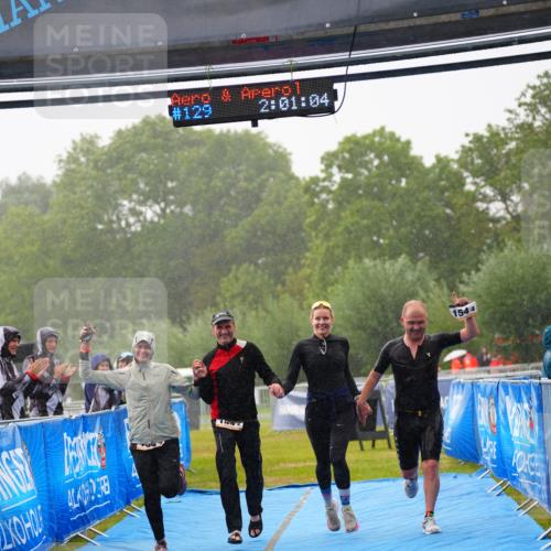 30.08.2026 - Elbe Triathlon Hamburg LAZAROV Photography http://msf.ph/oto/10040450 30.08.2026 16:05:04 Ziel  meine-sportfotos.de
