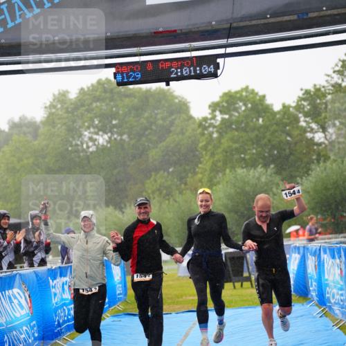 30.08.2026 - Elbe Triathlon Hamburg LAZAROV Photography http://msf.ph/oto/10040468 30.08.2026 16:05:04 Ziel  meine-sportfotos.de