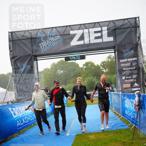 30.08.2026 - Elbe Triathlon Hamburg LAZAROV Photography http://msf.ph/oto/10040482 30.08.2026 16:05:06 Ziel  meine-sportfotos.de