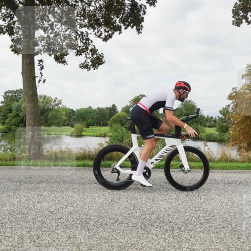 30.08.2026 - Elbe Triathlon Hamburg Michael Burmester http://msf.ph/oto/10040487 30.08.2026 10:53:25 Radfahren 893, 962, 998, 1073, 1210, 1306, 1442 meine-sportfotos.de