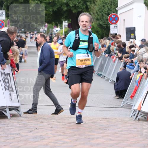 30.08.2026 - Blankeneser Heldenlauf Lena Gebhardt http://msf.ph/oto/10040492 30.08.2026 11:45:34 Ziel 2818, 2819 meine-sportfotos.de