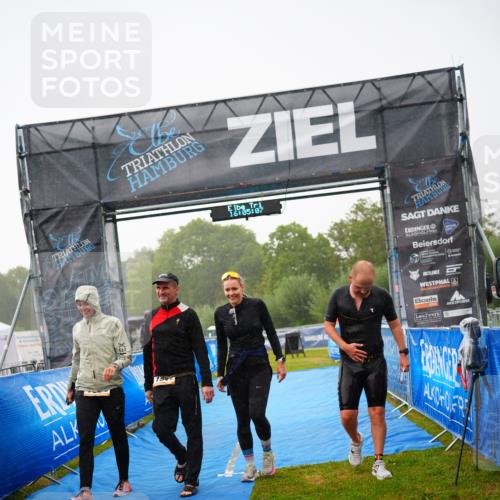30.08.2026 - Elbe Triathlon Hamburg LAZAROV Photography http://msf.ph/oto/10040500 30.08.2026 16:05:07 Ziel  meine-sportfotos.de