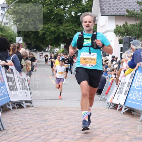 30.08.2026 - Blankeneser Heldenlauf Lena Gebhardt http://msf.ph/oto/10040507 30.08.2026 11:45:35 Ziel 2818, 2819 meine-sportfotos.de