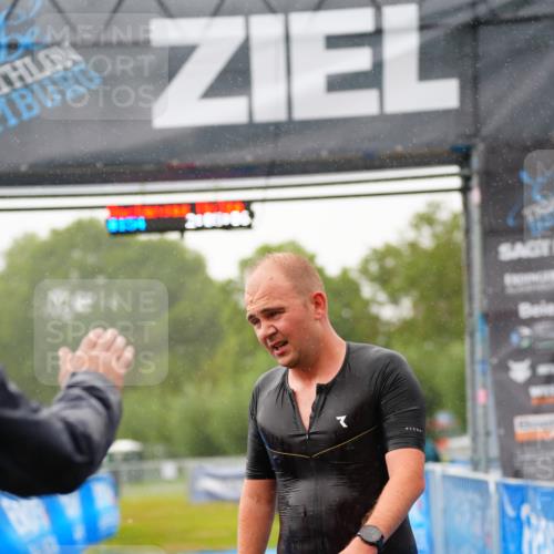 30.08.2026 - Elbe Triathlon Hamburg LAZAROV Photography http://msf.ph/oto/10040514 30.08.2026 16:05:14 Ziel  meine-sportfotos.de