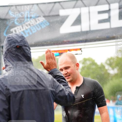 30.08.2026 - Elbe Triathlon Hamburg LAZAROV Photography http://msf.ph/oto/10040533 30.08.2026 16:05:15 Ziel  meine-sportfotos.de
