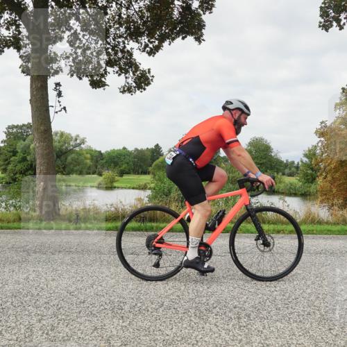 30.08.2026 - Elbe Triathlon Hamburg Michael Burmester http://msf.ph/oto/10040548 30.08.2026 10:54:15 Radfahren 1239, 1324 meine-sportfotos.de