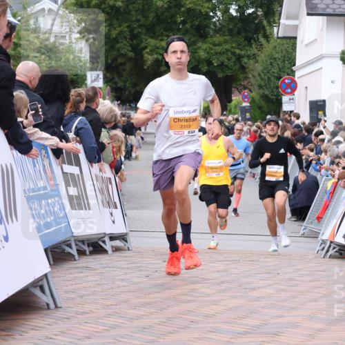 30.08.2026 - Blankeneser Heldenlauf Lena Gebhardt http://msf.ph/oto/10040562 30.08.2026 11:45:39 Ziel 2319, 2648, 2819, 2949 meine-sportfotos.de