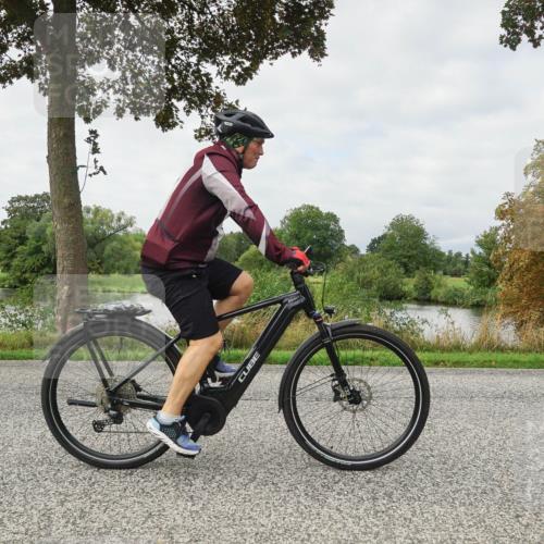 30.08.2026 - Elbe Triathlon Hamburg Michael Burmester http://msf.ph/oto/10040566 30.08.2026 10:54:42 Radfahren 993, 1194, 1282, 1446 meine-sportfotos.de