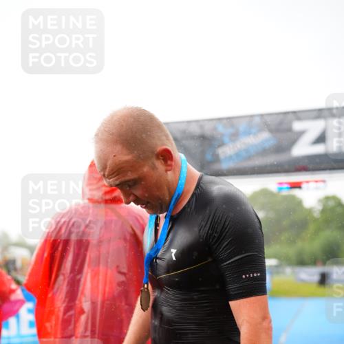 30.08.2026 - Elbe Triathlon Hamburg LAZAROV Photography http://msf.ph/oto/10040568 30.08.2026 16:05:21 Ziel  meine-sportfotos.de