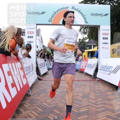 30.08.2026 - Blankeneser Heldenlauf Lena Gebhardt http://msf.ph/oto/10040602 30.08.2026 11:45:41 Ziel 2319, 2648, 2819, 2875, 2949 meine-sportfotos.de
