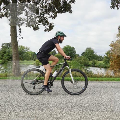 30.08.2026 - Elbe Triathlon Hamburg Michael Burmester http://msf.ph/oto/10040625 30.08.2026 10:55:16 Radfahren 978, 1016, 1166, 1219, 1288 meine-sportfotos.de