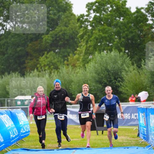 30.08.2026 - Elbe Triathlon Hamburg LAZAROV Photography http://msf.ph/oto/10040628 30.08.2026 16:09:38 Ziel  meine-sportfotos.de