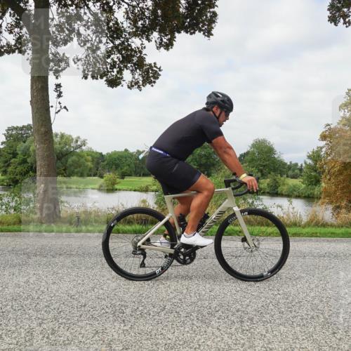 30.08.2026 - Elbe Triathlon Hamburg Michael Burmester http://msf.ph/oto/10040636 30.08.2026 10:55:23 Radfahren 1018, 1166, 1270, 1274, 1288 meine-sportfotos.de