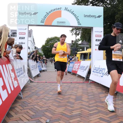 30.08.2026 - Blankeneser Heldenlauf Lena Gebhardt http://msf.ph/oto/10040642 30.08.2026 11:45:43 Ziel 2319, 2583, 2648, 2819, 2875, 2949 meine-sportfotos.de