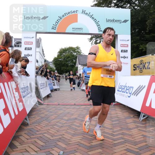 30.08.2026 - Blankeneser Heldenlauf Lena Gebhardt http://msf.ph/oto/10040652 30.08.2026 11:45:44 Ziel 2319, 2583, 2648, 2819, 2875, 2949 meine-sportfotos.de